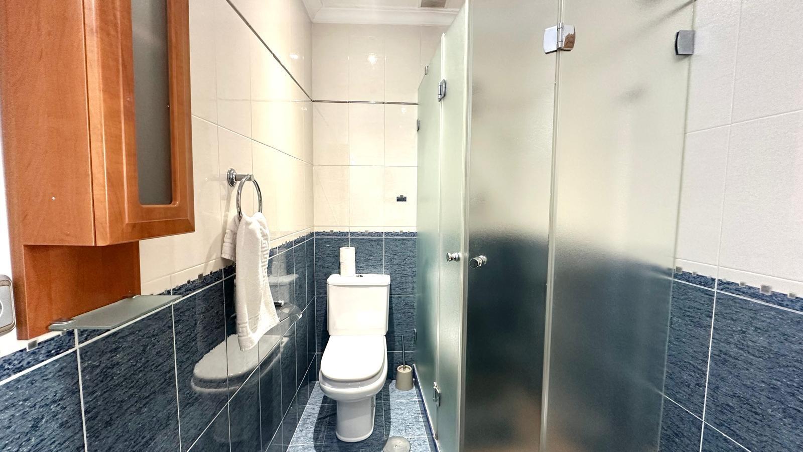 Apartment à Torrevieja, Alicante, Espagne 2 chambres, 98 m2 No. 155632