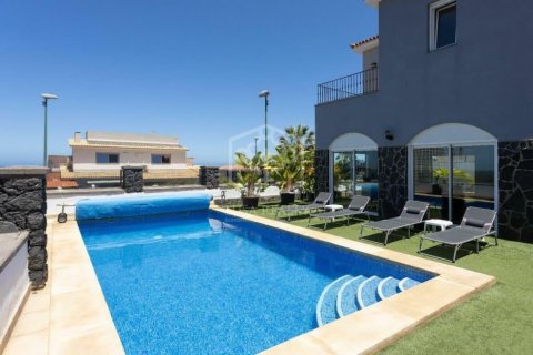 Willa w Puerto de la Cruz, Tenerife, Hiszpania 7 sypialni, 820 mkw. nr 181943 – zdjęcie 2