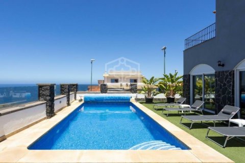 Willa w Puerto de la Cruz, Tenerife, Hiszpania 7 sypialni, 820 mkw. nr 181943