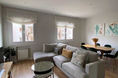 Apartment for sale Madrid, Spain 3 bedrooms, 91 sq.m. No. 113658 - photo 1