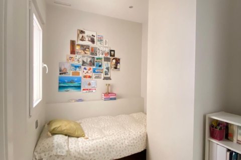 Apartment for sale Madrid, Spain 3 bedrooms, 91 sq.m. No. 113658 - photo 13