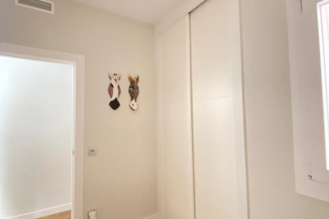 Apartment for sale Madrid, Spain 3 bedrooms, 91 sq.m. No. 113658 - photo 12