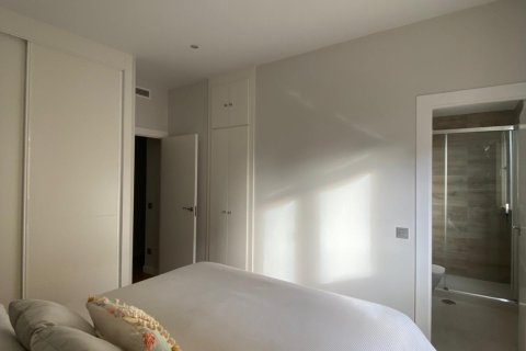 Apartment for sale Madrid, Spain 3 bedrooms, 91 sq.m. No. 113658 - photo 8