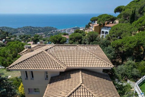 House for sale in Lloret de Mar, Girona, Spain 5 bedrooms, 508 sq.m. No. 177014 - photo 6