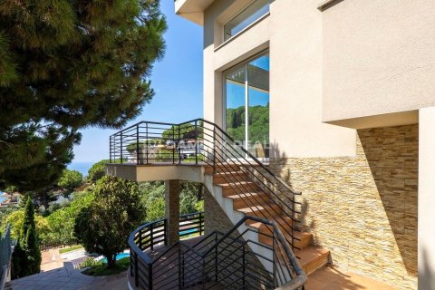 House for sale in Lloret de Mar, Girona, Spain 5 bedrooms, 508 sq.m. No. 177014 - photo 16
