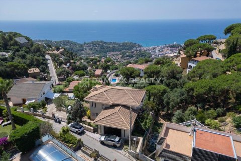 House for sale in Lloret de Mar, Girona, Spain 5 bedrooms, 508 sq.m. No. 177014 - photo 7