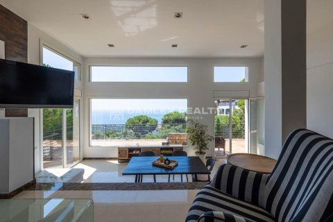 House for sale in Lloret de Mar, Girona, Spain 5 bedrooms, 508 sq.m. No. 177014 - photo 28