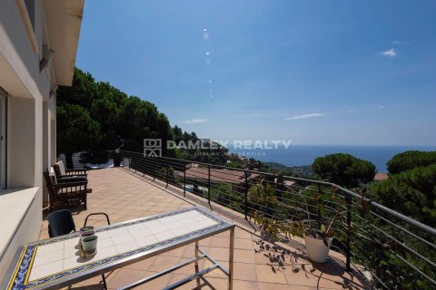 House for sale in Lloret de Mar, Girona, Spain 5 bedrooms, 508 sq.m. No. 177014 - photo 13
