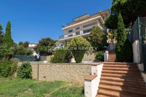 House for sale in Lloret de Mar, Girona, Spain 5 bedrooms, 508 sq.m. No. 177014 - photo 23