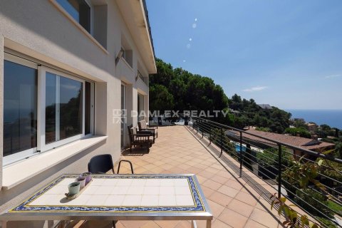 House for sale in Lloret de Mar, Girona, Spain 5 bedrooms, 508 sq.m. No. 177014 - photo 12