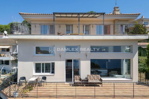 House for sale in Lloret de Mar, Girona, Spain 5 bedrooms, 508 sq.m. No. 177014 - photo 2