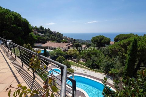 House for sale in Lloret de Mar, Girona, Spain 5 bedrooms, 508 sq.m. No. 177014 - photo 11
