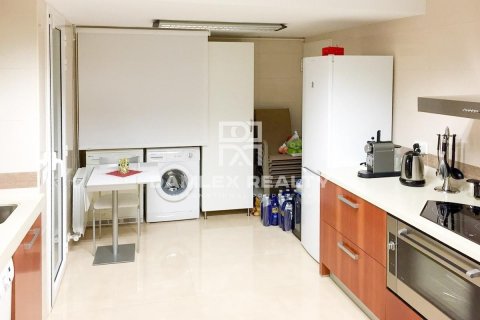 House for sale in Lloret de Mar, Girona, Spain 4 bedrooms, 224 sq.m. No. 177018 - photo 11