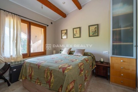 Villa for sale in Lloret de Mar, Girona, Spain 4 bedrooms, 250 sq.m. No. 177013 - photo 17