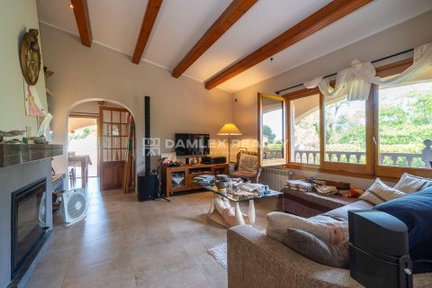 Villa for sale in Lloret de Mar, Girona, Spain 4 bedrooms, 250 sq.m. No. 177013 - photo 9