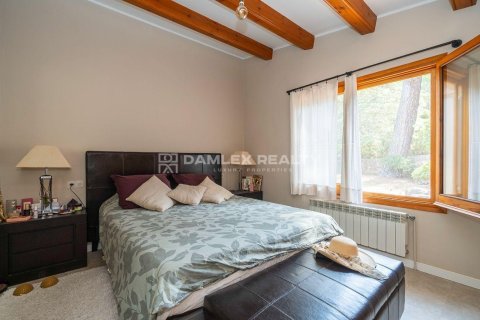 Villa for sale in Lloret de Mar, Girona, Spain 4 bedrooms, 250 sq.m. No. 177013 - photo 22