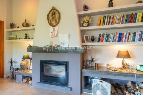 Villa for sale in Lloret de Mar, Girona, Spain 4 bedrooms, 250 sq.m. No. 177013 - photo 11