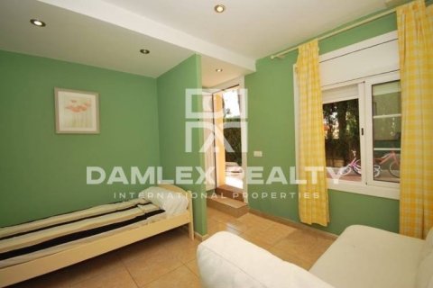 House à vendre à Lloret de Mar, Girona, Espagne, 5 chambres, 200 m2 No. 177015 - photo 6