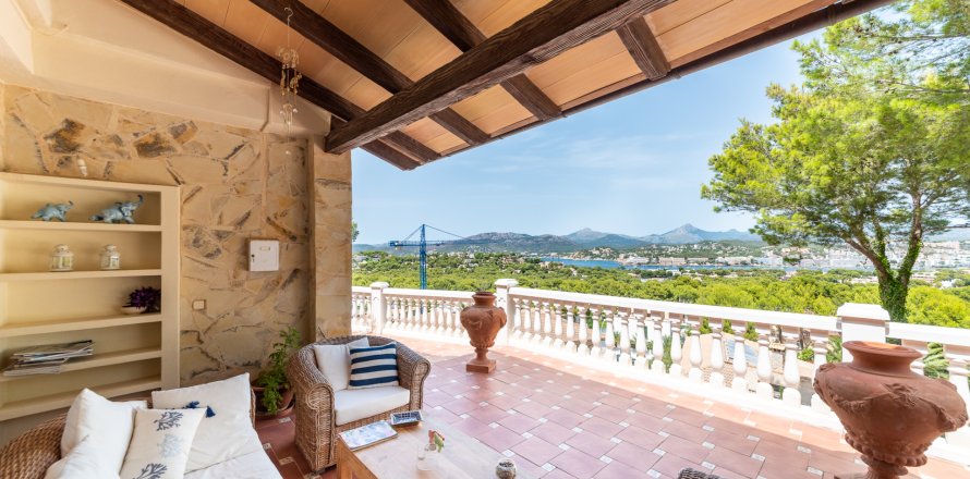 Huvila Santa Ponsa, Mallorca, Espanja 4 makuuhuonetta, 300 m2 No. 177573