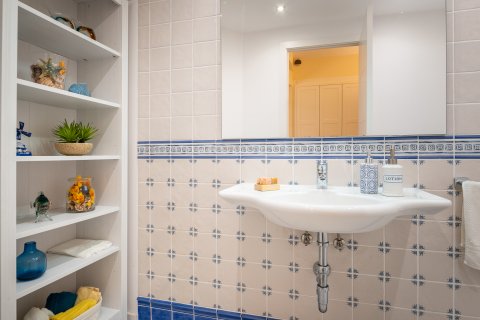 Huvila myytävänä Santa Ponsa, Mallorca, Espanja, 4 makuuhuonetta, 300 m2 No. 177573 - kuva 24