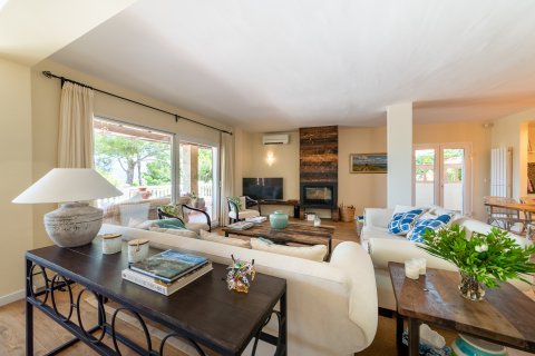Huvila myytävänä Santa Ponsa, Mallorca, Espanja, 4 makuuhuonetta, 300 m2 No. 177573 - kuva 30