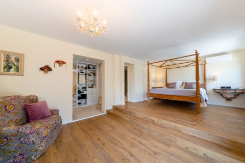 Huvila myytävänä Santa Ponsa, Mallorca, Espanja, 4 makuuhuonetta, 300 m2 No. 177573 - kuva 16