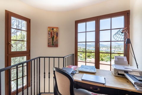 Huvila myytävänä Santa Ponsa, Mallorca, Espanja, 4 makuuhuonetta, 300 m2 No. 177573 - kuva 28