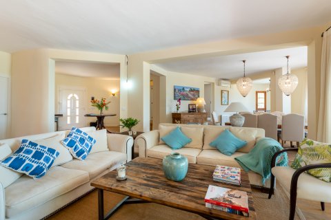 Huvila myytävänä Santa Ponsa, Mallorca, Espanja, 4 makuuhuonetta, 300 m2 No. 177573 - kuva 7