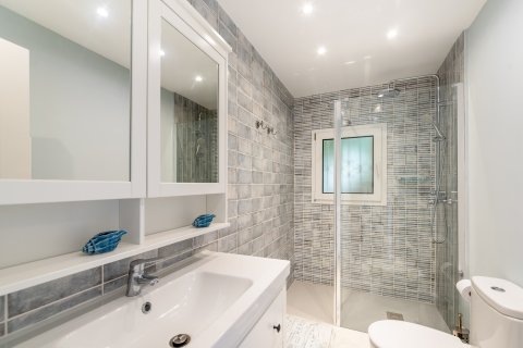 Huvila myytävänä Santa Ponsa, Mallorca, Espanja, 4 makuuhuonetta, 300 m2 No. 177573 - kuva 17