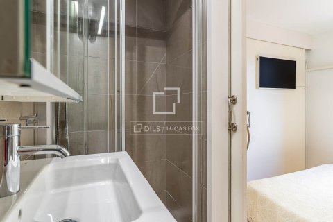 Penthauss pārdošanā Barcelona, Spānijā 1 istaba, 45 m2 Nr. 168936 - attēls 22