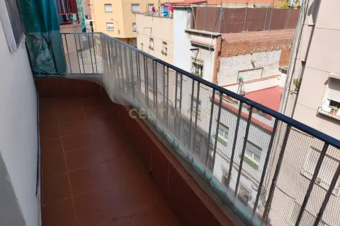 Apartament w L'Hospitalet de Llobregat, Barcelona, Hiszpania 3 sypialnie, 74 mkw. nr 191099 – zdjęcie 4