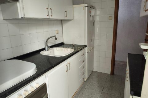 Apartament w L'Hospitalet de Llobregat, Barcelona, Hiszpania 3 sypialnie, 74 mkw. nr 191099 – zdjęcie 11
