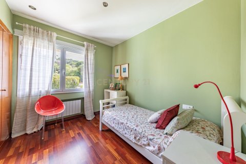 Talo myytävänä Cabrils, Barcelona, Espanja, 4 makuuhuonetta, 306.14 m2 No. 191100 - kuva 29