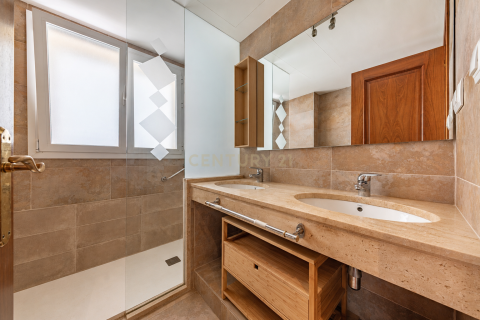 Talo myytävänä Cabrils, Barcelona, Espanja, 4 makuuhuonetta, 306.14 m2 No. 191100 - kuva 30