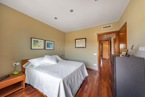 Talo myytävänä Cabrils, Barcelona, Espanja, 4 makuuhuonetta, 306.14 m2 No. 191100 - kuva 23