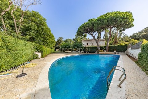 Talo myytävänä Cabrils, Barcelona, Espanja, 4 makuuhuonetta, 306.14 m2 No. 191100 - kuva 2