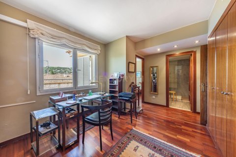Talo myytävänä Cabrils, Barcelona, Espanja, 4 makuuhuonetta, 306.14 m2 No. 191100 - kuva 19