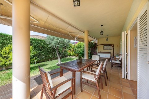 Talo myytävänä Cabrils, Barcelona, Espanja, 4 makuuhuonetta, 306.14 m2 No. 191100 - kuva 3
