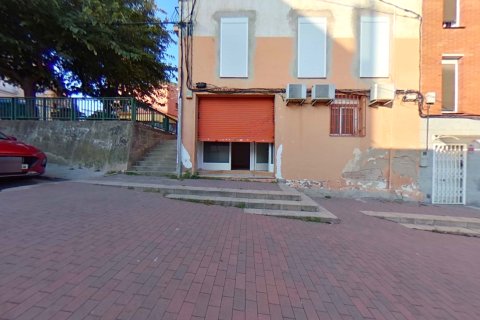 Liikekiinteistö Sabadell, Barcelona, Espanja 146 m2 No. 191096