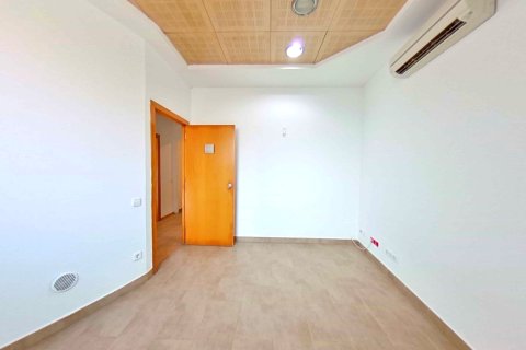 Liikekiinteistö myytävänä Sabadell, Barcelona, Espanja , 146 m2 No. 191096 - kuva 14