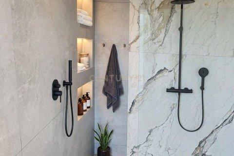Talo myytävänä Sant Pere de Ribes, Barcelona, Espanja, 4 makuuhuonetta, 200 m2 No. 191095 - kuva 3