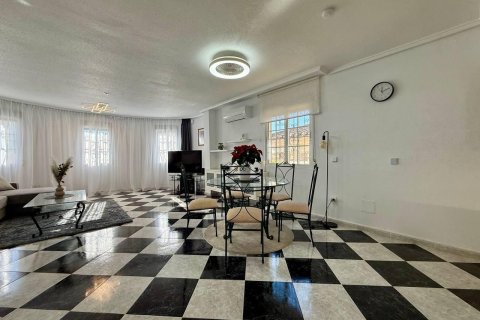 Продажа виллы в Плайя Фламенка II, Аликанте, Испания 4 спальни, 191м2 №144516 - фото 8