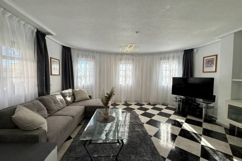 Продажа виллы в Плайя Фламенка II, Аликанте, Испания 4 спальни, 191м2 №144516 - фото 10