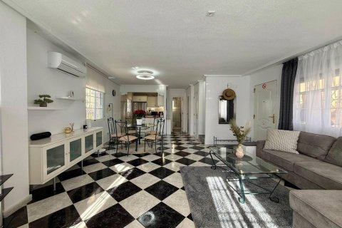 Продажа виллы в Плайя Фламенка II, Аликанте, Испания 4 спальни, 191м2 №144516 - фото 13