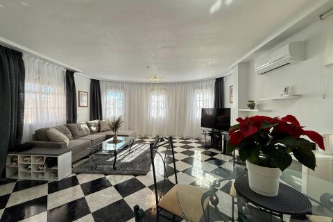 Продажа виллы в Плайя Фламенка II, Аликанте, Испания 4 спальни, 191м2 №144516 - фото 3