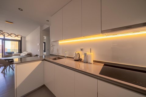 Huoneisto myytävänä Benidorm, Alicante, Espanja, 2 makuuhuonetta, 98 m2 No. 144515 - kuva 3