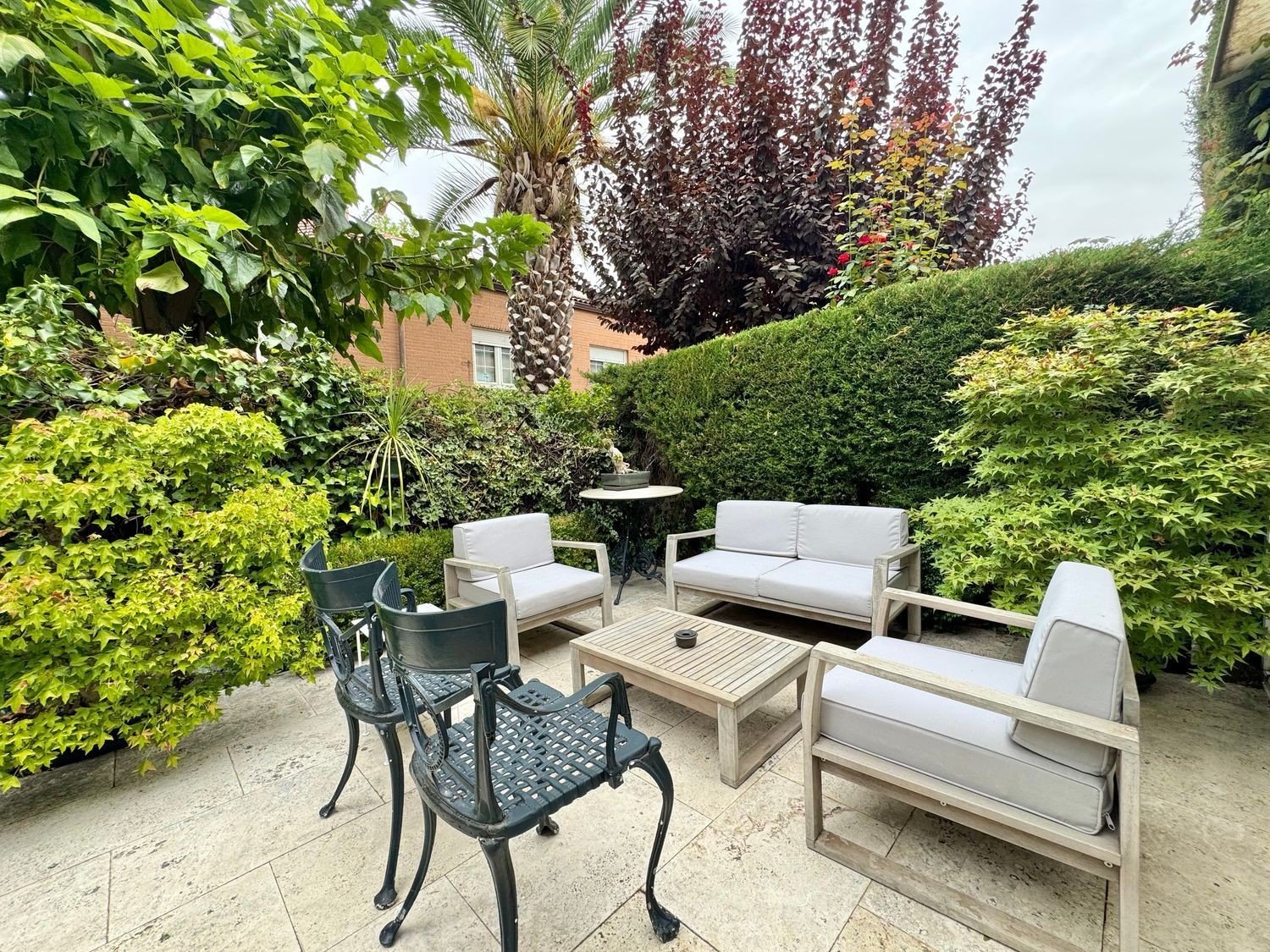 Bliźniak w Madrid, Hiszpania 4 sypialnie, 250 mkw. nr 143126