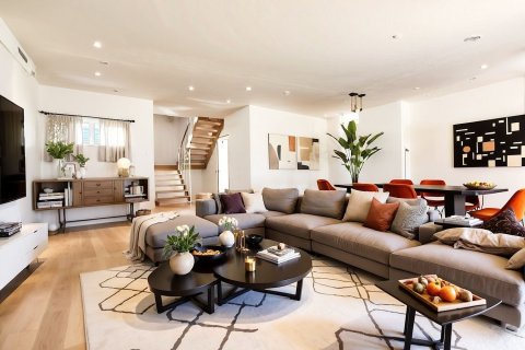 Duplex for sale in Madrid, Spain 4 bedrooms, 250 sq.m. No. 143126 - photo 20