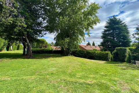 Duplex for sale in Madrid, Spain 4 bedrooms, 250 sq.m. No. 143126 - photo 18