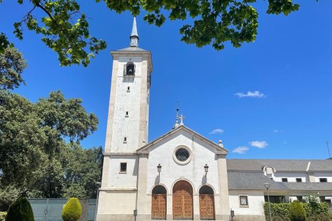 Duplex for sale in Madrid, Spain 4 bedrooms, 250 sq.m. No. 143126 - photo 24